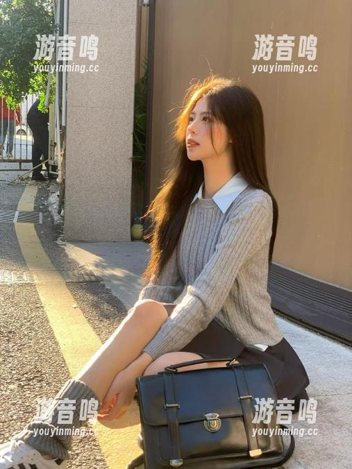 51吃瓜 到底要不要收藏51吃瓜的2025新版,让我深思,这app里每条信息都撩得我心痒。