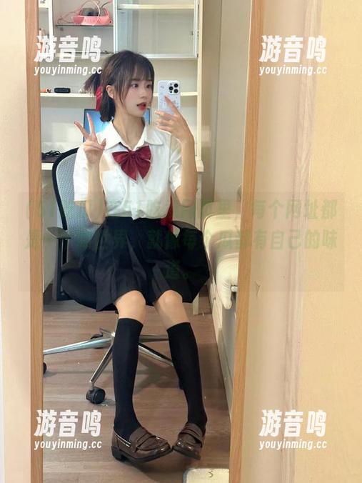 51吃瓜 在51吃瓜网页里,每个网址都是一个新世界,就像每个瓜都有自己的味道。