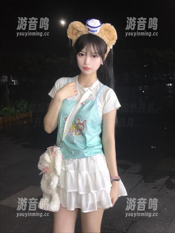 51吃瓜网 观看完51吃瓜网的热搜后,开始反思自己这一天的选择...
