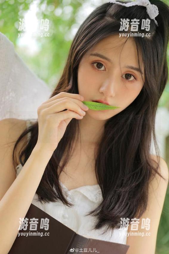 51吃瓜群众 51吃瓜群众:苹果系统上快速找到你的瓜友!