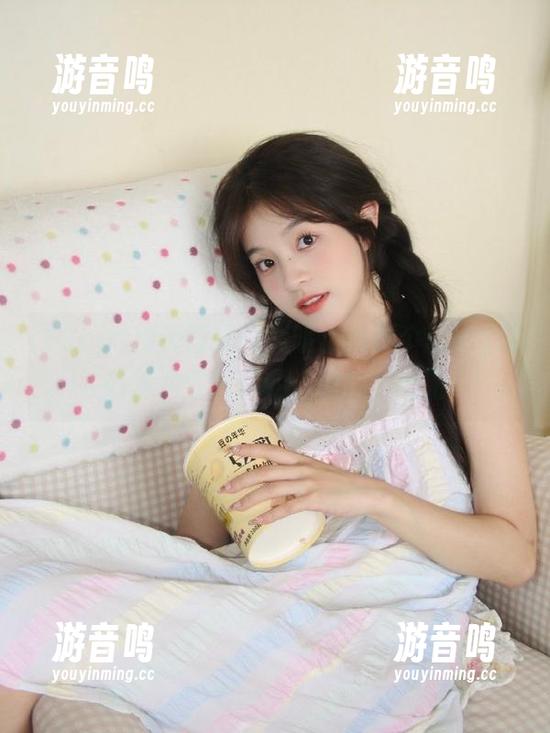 别说没提醒你哦，点那个52cg链接前请准备好你的“震撼”心脏！