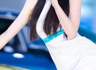 在“911吃瓜”视频里，我看见了一个人在雨还没停就跳舞，裤子却被风吹走了！