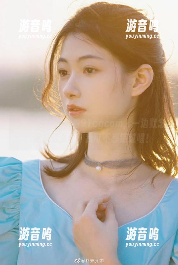 91cg 一边观看91cgcom,一边默念:这瓜这么甜,我可不想错过喔!