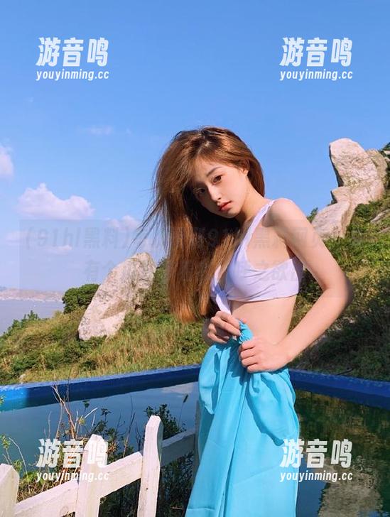 91hl黑料 每次滑到91hl黑料网页,总有个瓜在等着我,呼之欲出