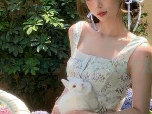 91吃瓜网址：你就在沙发上，瓜就到你面前，实时在线分送！