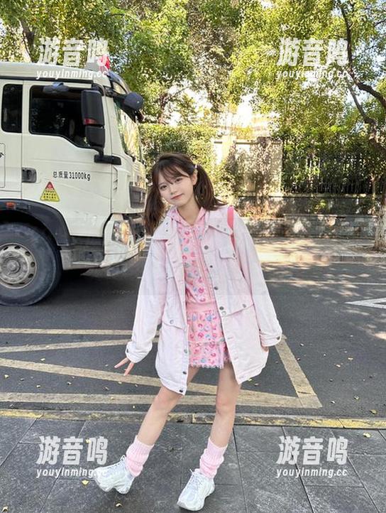 91吃瓜群众 每次进91吃瓜群众都是资源大丰收,心里甜滋滋的