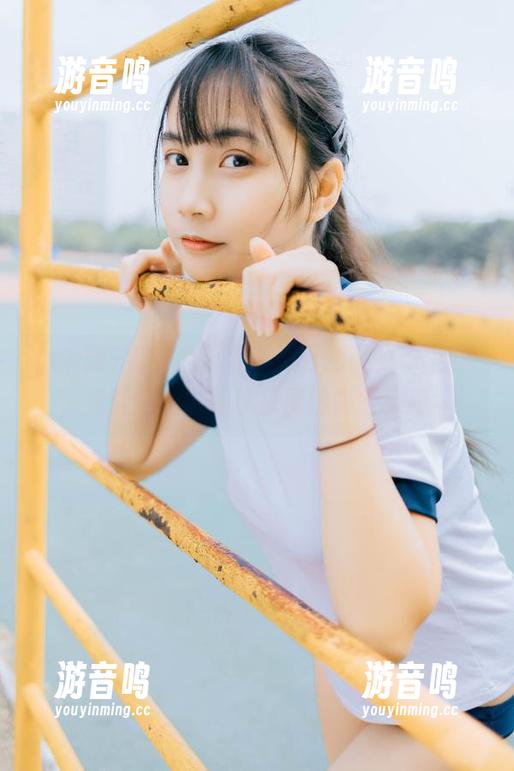 瓜果满天飞，满目琳琅的cg网页，真让我一时难以抉择选择性失明。