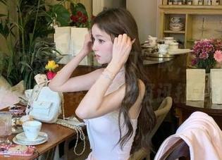 说好的“传送门”呢，进入CG网后我就被五花八门的资讯打晕了。