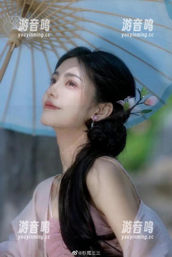 一起吃瓜 最新吃瓜小贴士:在“一起吃瓜com”里补充能量,也是个不错的选择呢~
