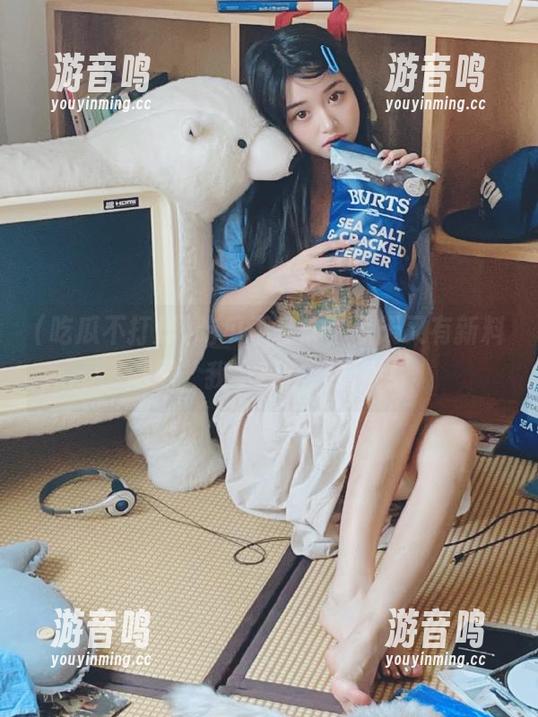 吃瓜不打烊，今天又有新料刷屏，我一直在观看呢！