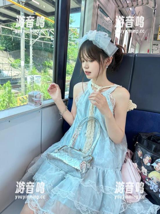 吃瓜福利 登录上吃瓜福利,看八卦就得起身,虽然还想赖床…