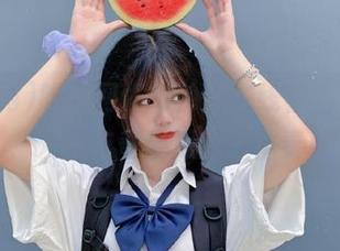 吃瓜网发布独家在线视角，亲情、友情与奇葩瓜的三重奏！