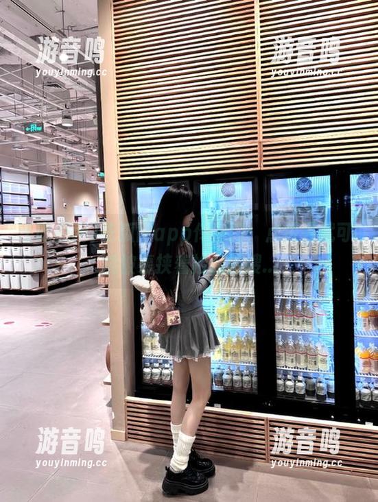 吃瓜网 吃瓜网app传送门:点进去就可能被裹挟着捡起热搜...