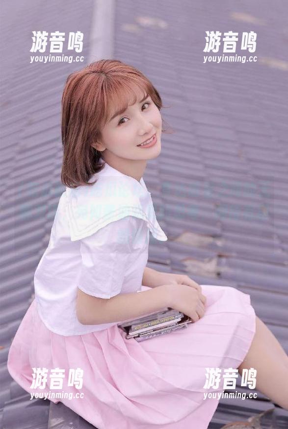 吃瓜论坛 吃瓜论坛:直达明星之间的无聊对话,宛如酱油瓶里的思考,期待有趣的碰撞。