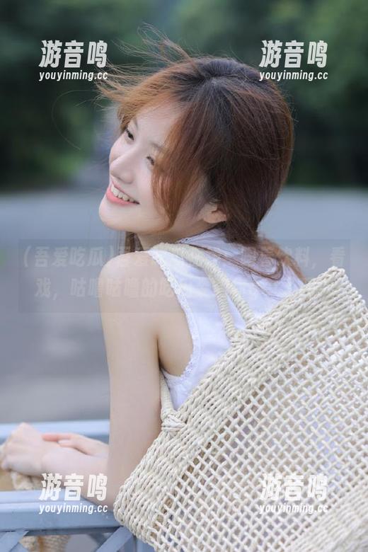 吾爱吃瓜 吾爱吃瓜在线:喝着饮料,看戏,咕噜咕噜的吃瓜姿势你get了吗?