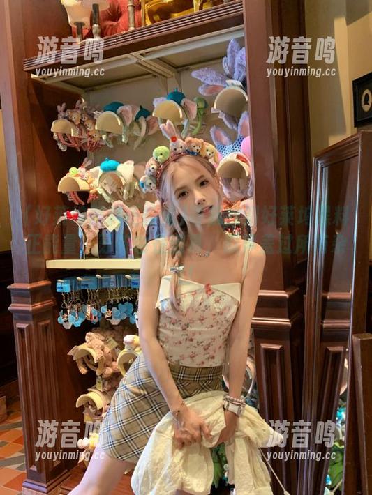 好莱坞黑料正能量 导航找到好莱坞黑料正能量,牙签也是道具,瓜声盖过所有杂音!