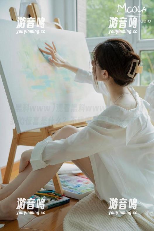 黑料www 观看黑料www,今天你给我的惊喜是什么?不吸吸气来感受一下!