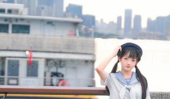 跟着黑料不打烊的传送门网页版，我又被视频刷到停不下来
