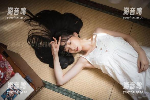 黑料不重样 点开黑料不重样的链接,我就是想看看今天的又是什么离奇瓜~