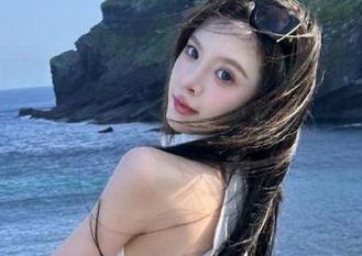 这“黑料正能量”网站的index.php页面，总是让我忍不住想多想几遍。