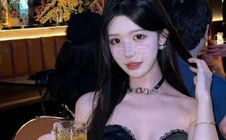 在黑料网下载完，瞬间转型吃瓜专家，大家给我点赞鼓励一下！