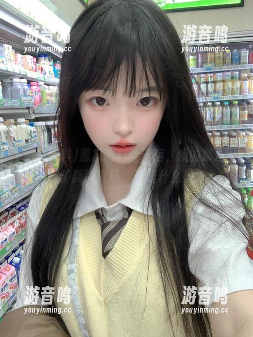 黑瓜吃料 黑瓜吃料登录后,我的朋友圈就成了新闻现场,这是什么操作?